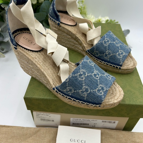Gucci Shoes - Gucci women's Blue Denim Espadrille Wedge Sandals size 37